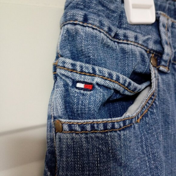 Tommy Hilfiger Freedom Relaxed Fit Denim Jeans Boys Size 16 Classic Straight Leg - Picture 11 of 12